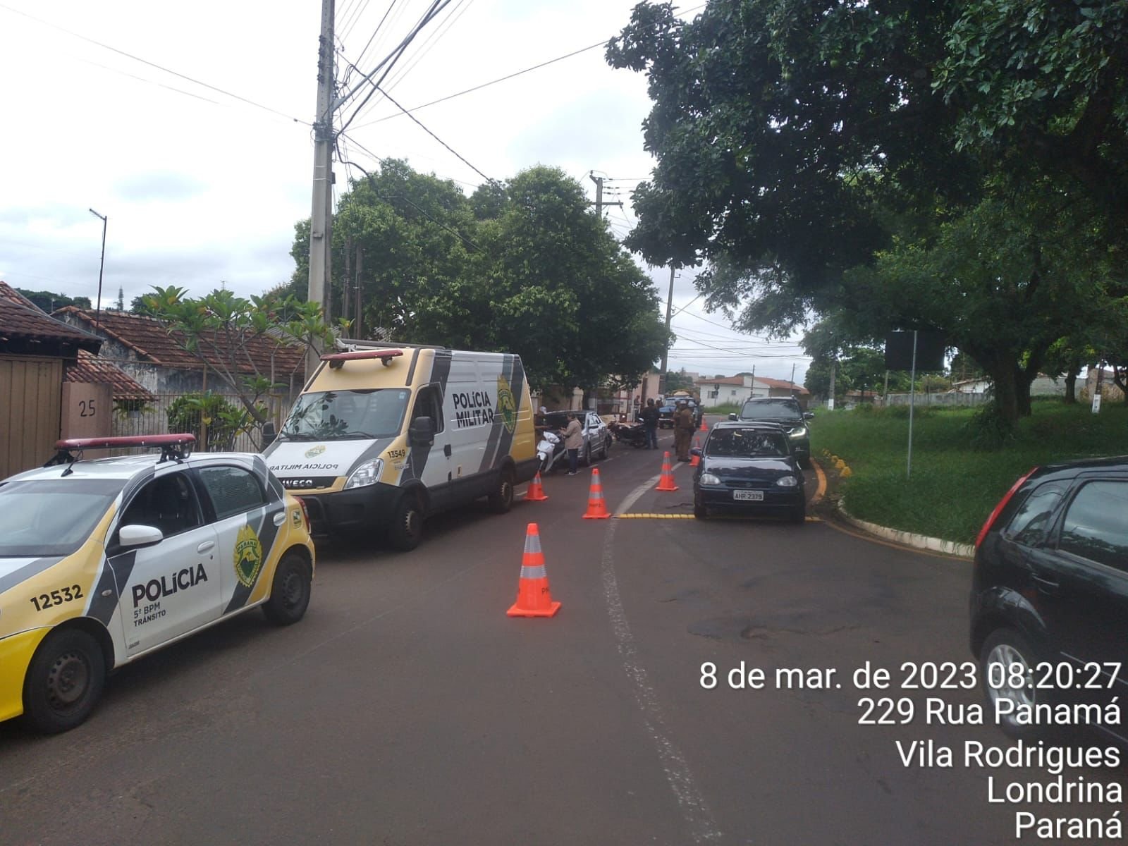 Polícia Militar realiza operação blitz em Londrina e recolhe dez veículos